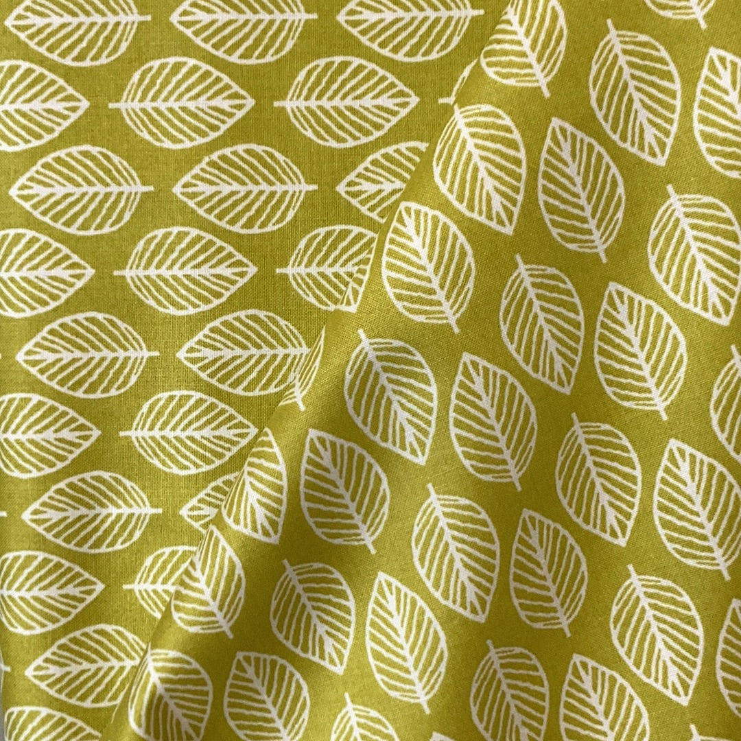 1846 Modern Retro Leaf | Makower - 1/2 metre