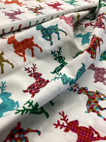 X064 1492 Festive Reindeer The Henley Studio | Makower - 1/2 Metre