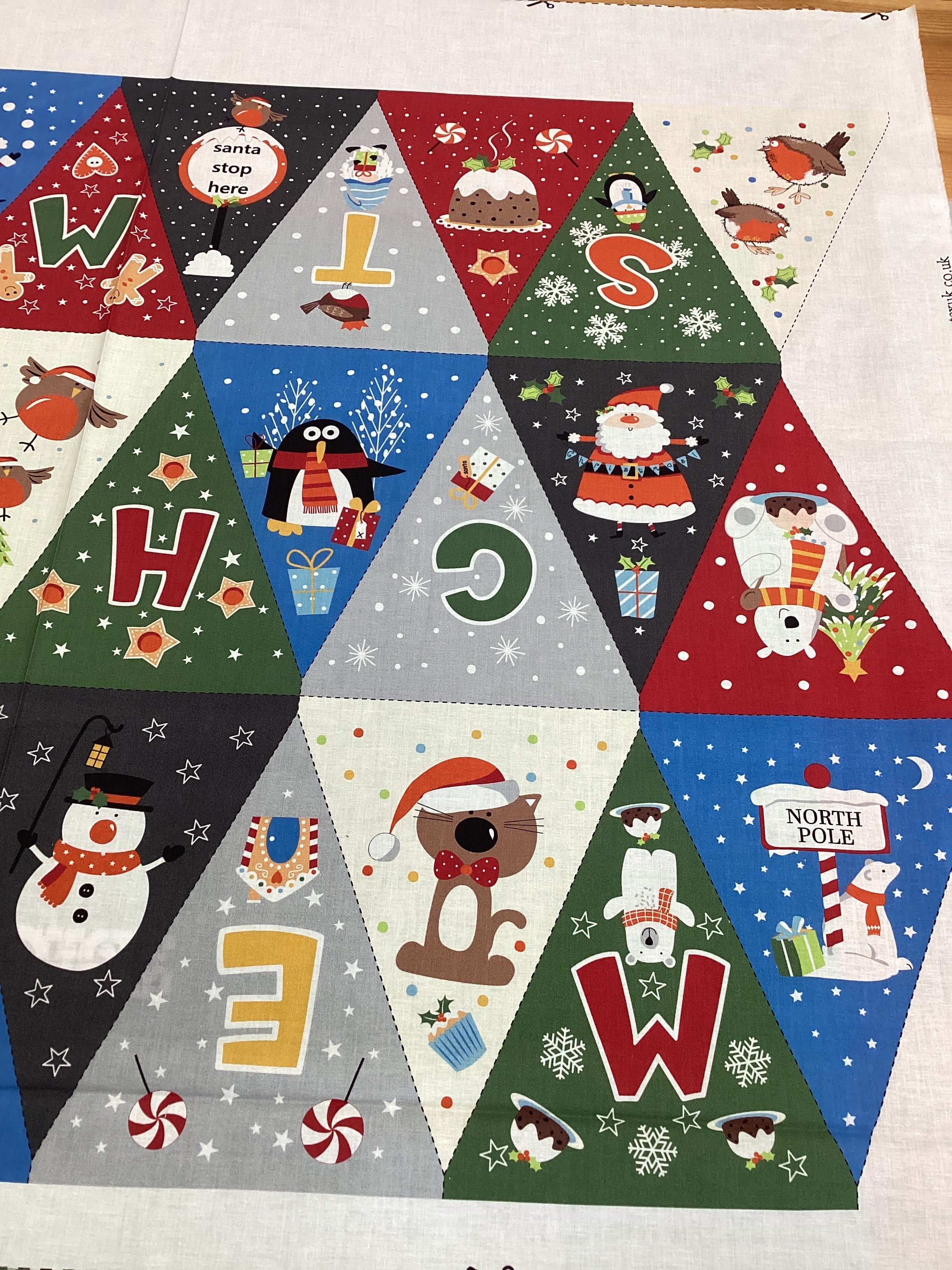 XP001 Christmas Bunting by Susan Wheeler 81420 | Nutex - Panel