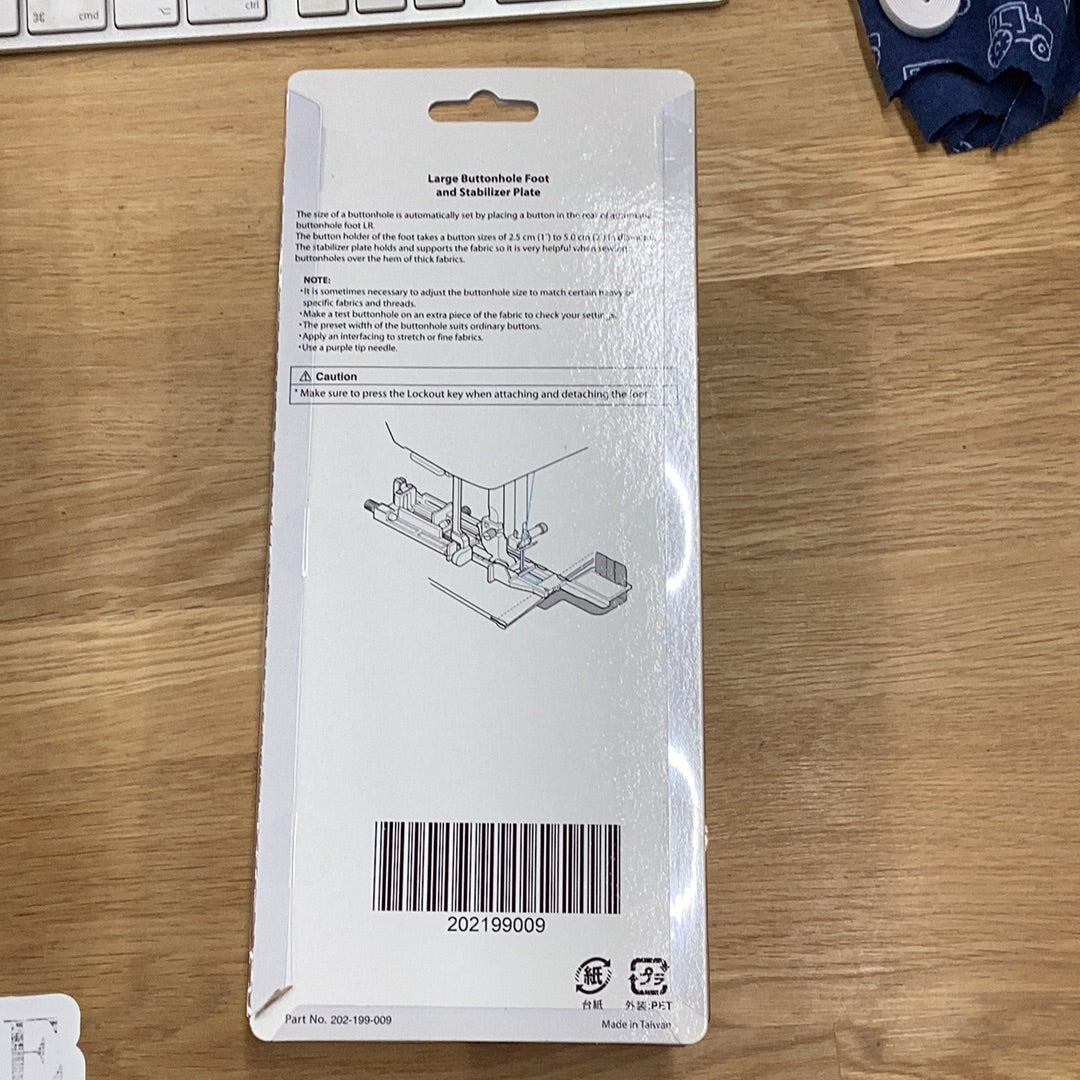 Janome Buttonhole Foot & Stabiliser Plate- Large Category D