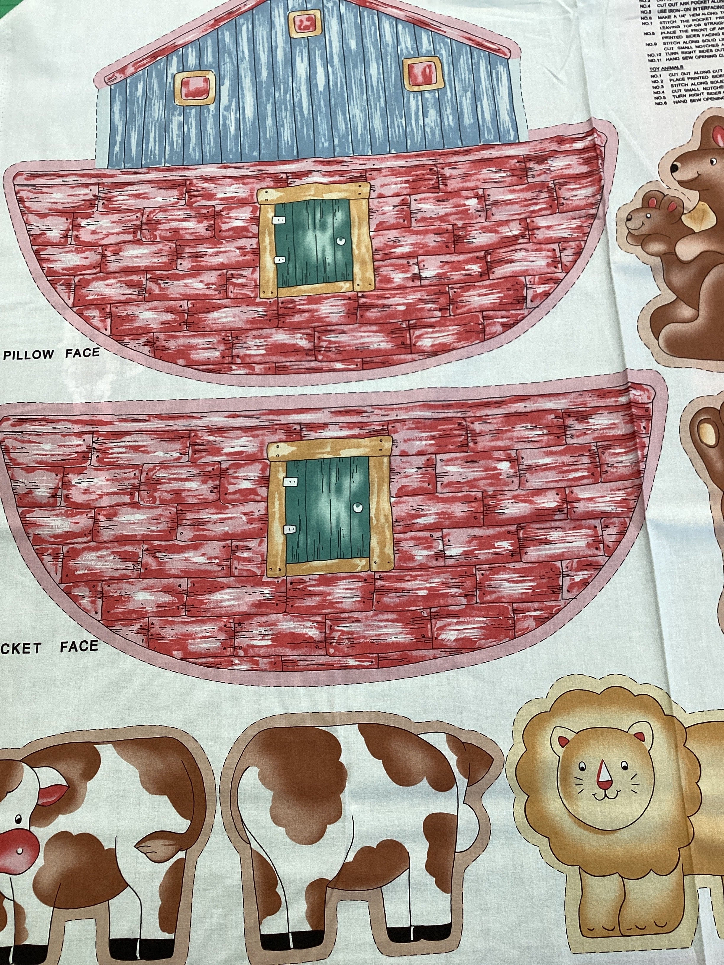 Noah's Ark Pillow & Animals 7050 | Littondale - Panel