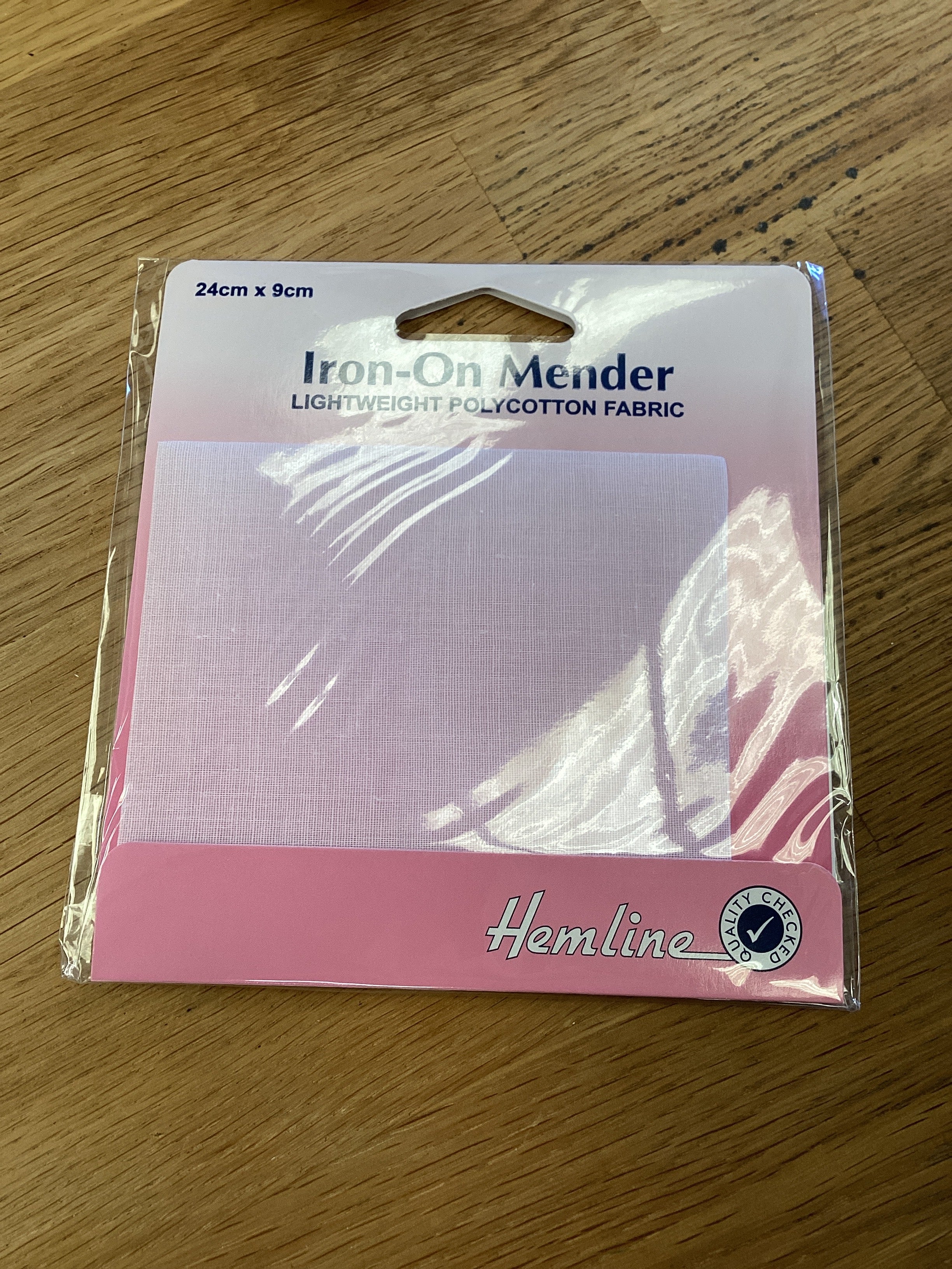 Hemline Menders Polycotton 24x9cm: White