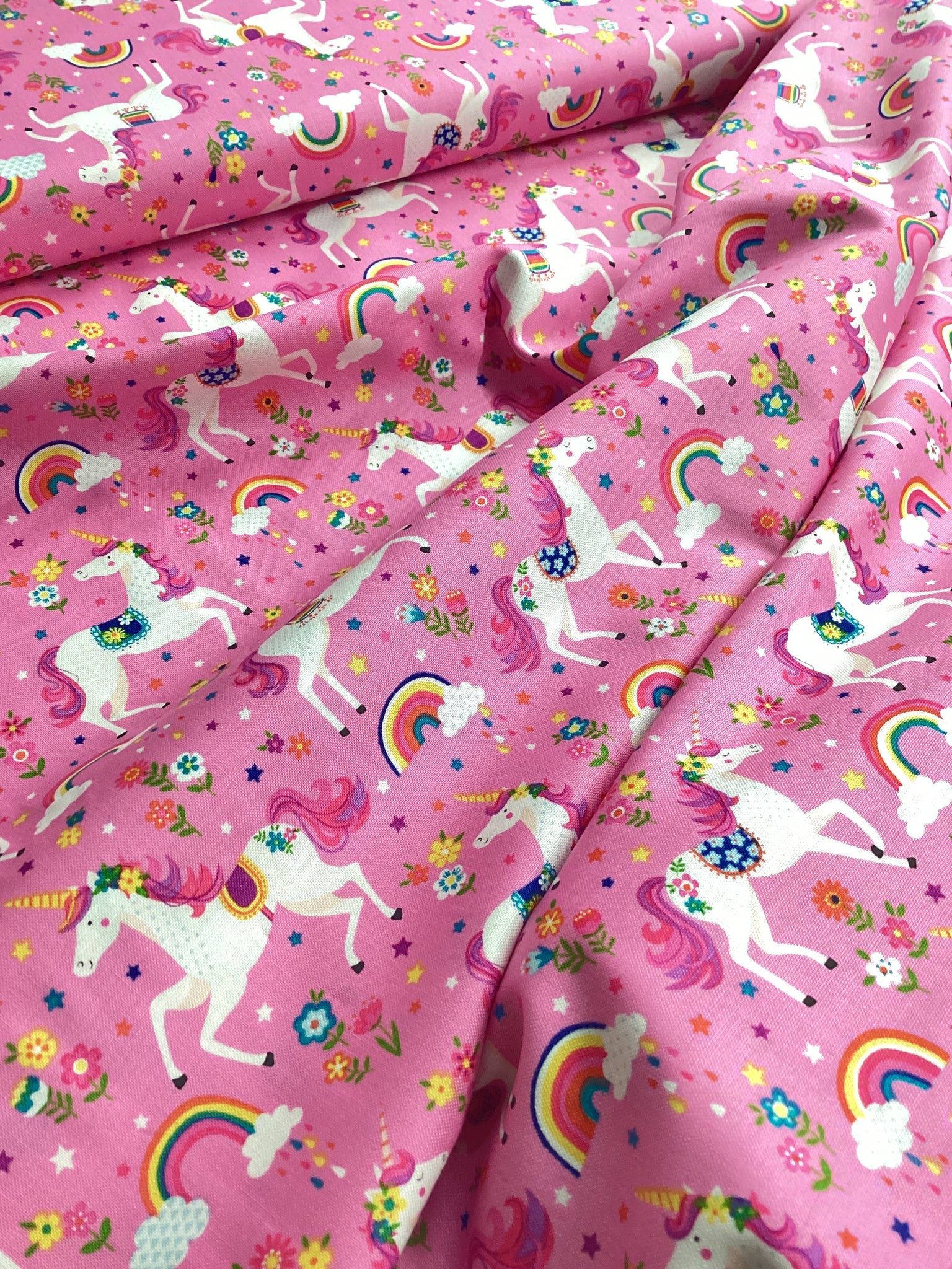 2275 Daydream Unicorns | Makower UK - 1/2 metre