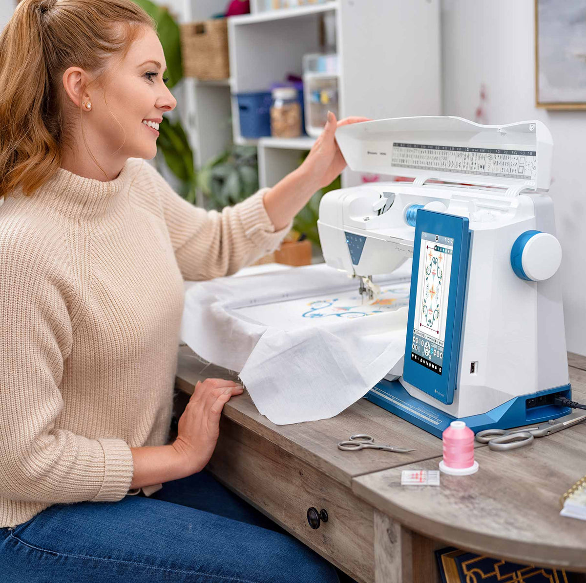 HUSQVARNA VIKING DESIGNER SAPPHIRE 85 Sewing and Embroidery Machine