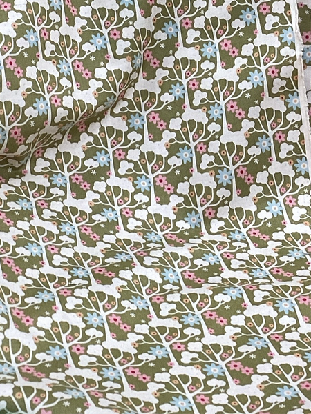 Wildgarden Green 481114 | Tilda Quilt Collection - 1/2 metre