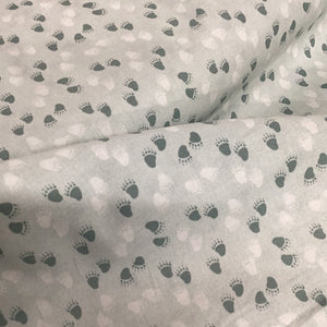 Woodie Winterland - Dark Green & White on Pale Green | Stoffabrics #MCS16-116 - 1/2 metre