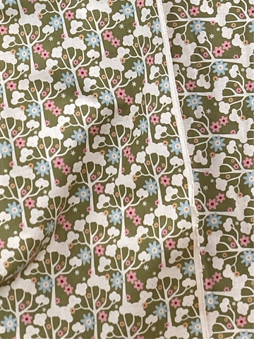 Wildgarden Green 481114 | Tilda Quilt Collection - 1/2 metre