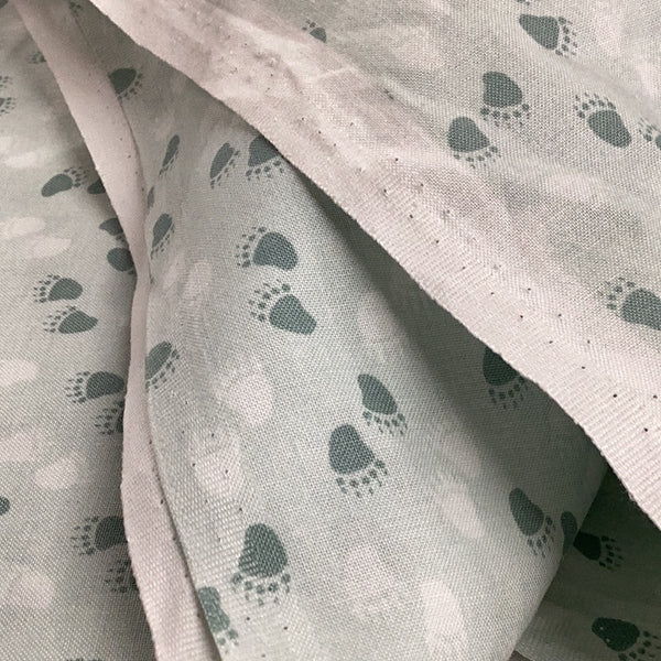 Woodie Winterland - Dark Green & White on Pale Green | Stoffabrics #MCS16-116 - 1/2 metre