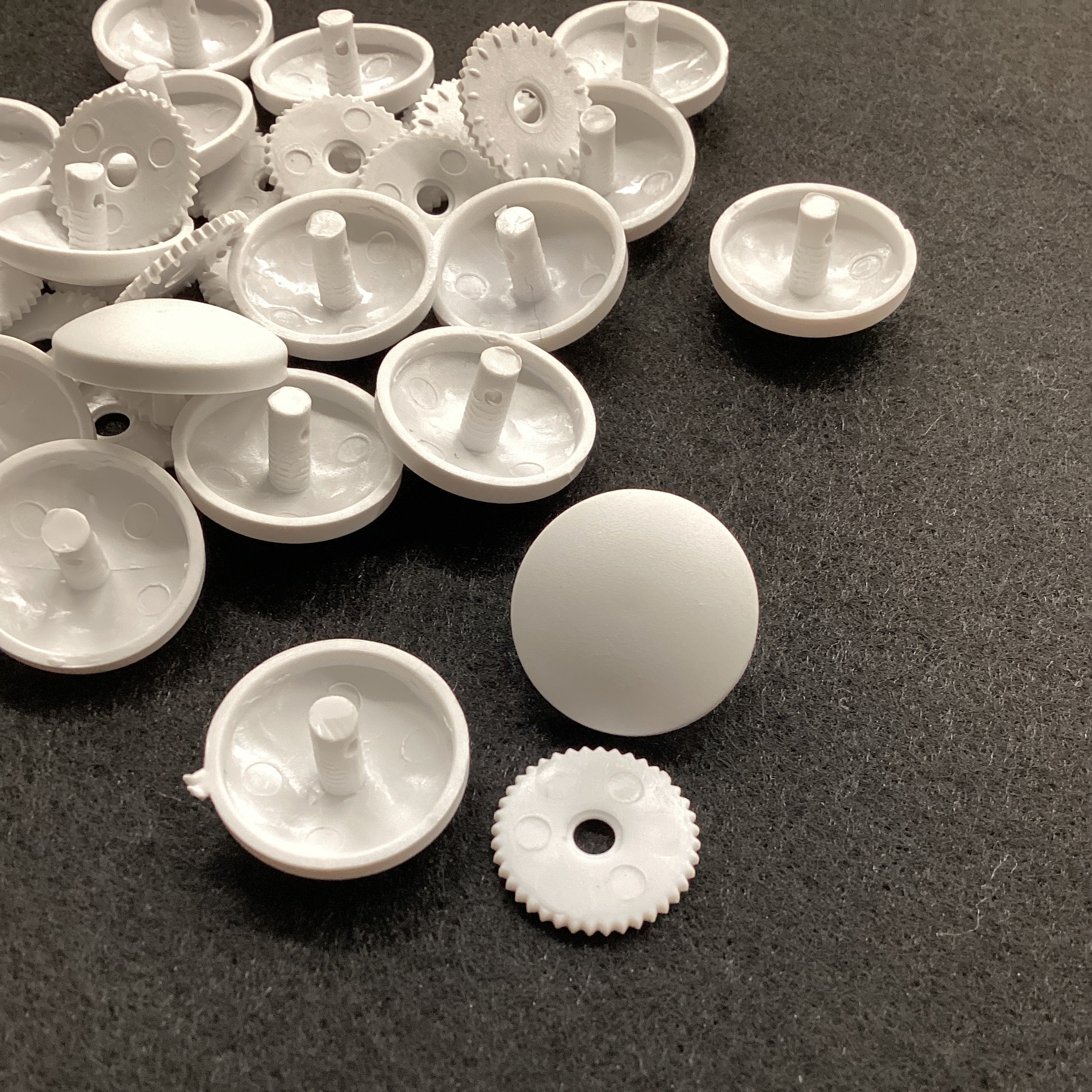 Hemline Self Covered Buttons Nylon 22mm | Per Button