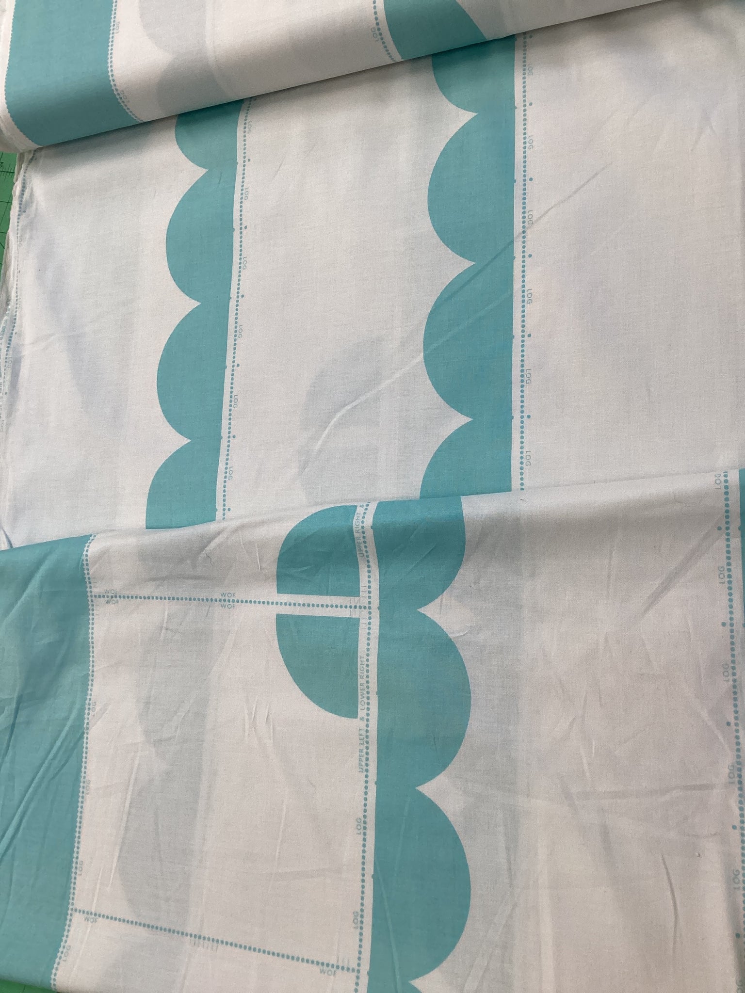 Sunrise Studio by Holly Holderman LH14023 | LakeHouseDryGoods.com - 1/2 Metre