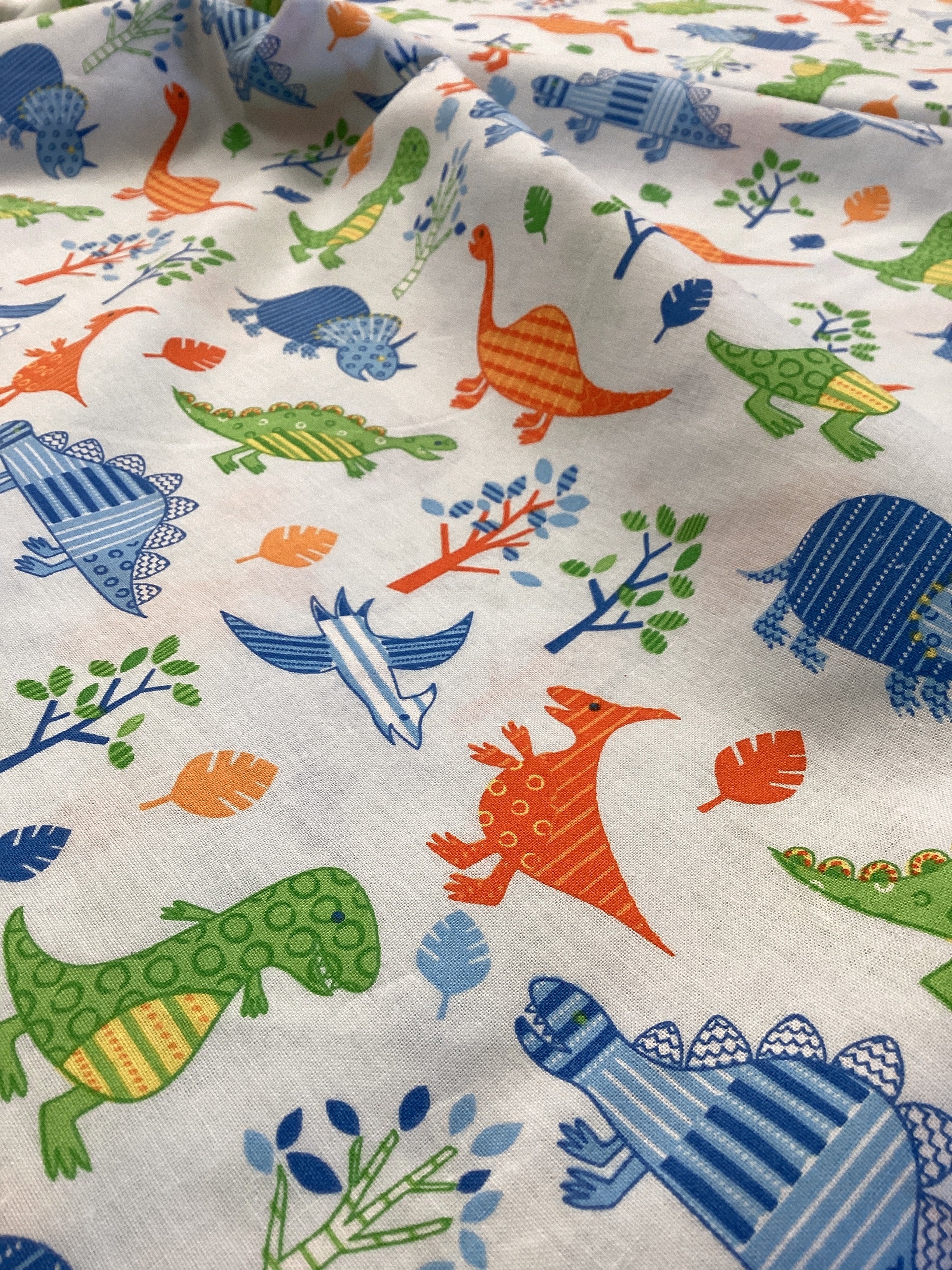 New Kids on the Block 47859 Multi Dinosaurs | EQS - 1/2 metre