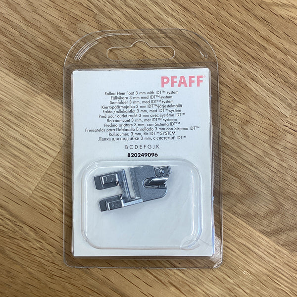 Pfaff 3mm Rolled Hem Foot for IDT | 820249096