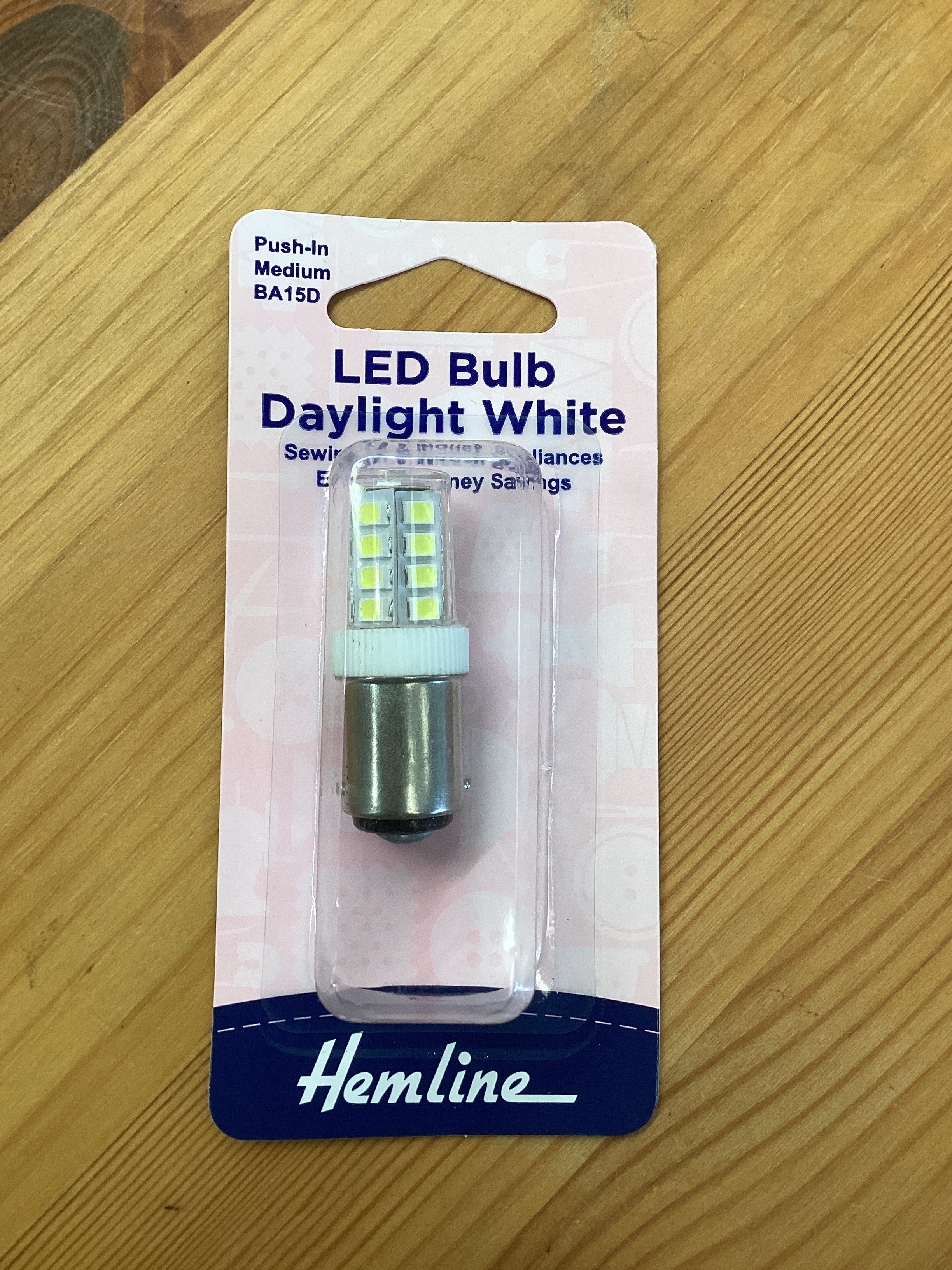 Hemline LED Bulb Daylight White | Bayonet