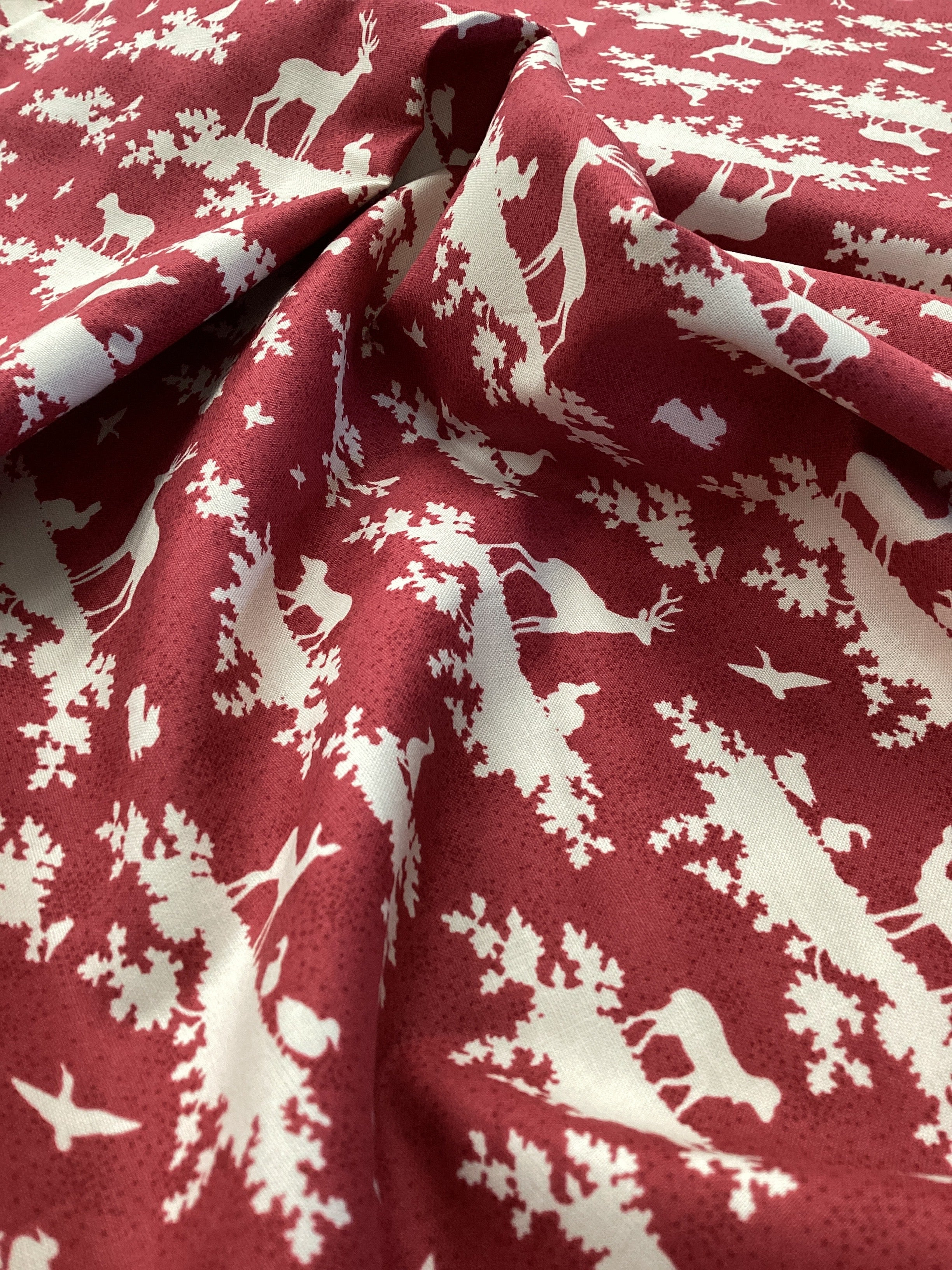 X050 481008 Forest Carmine Red | Tilda - 1/2 Metre