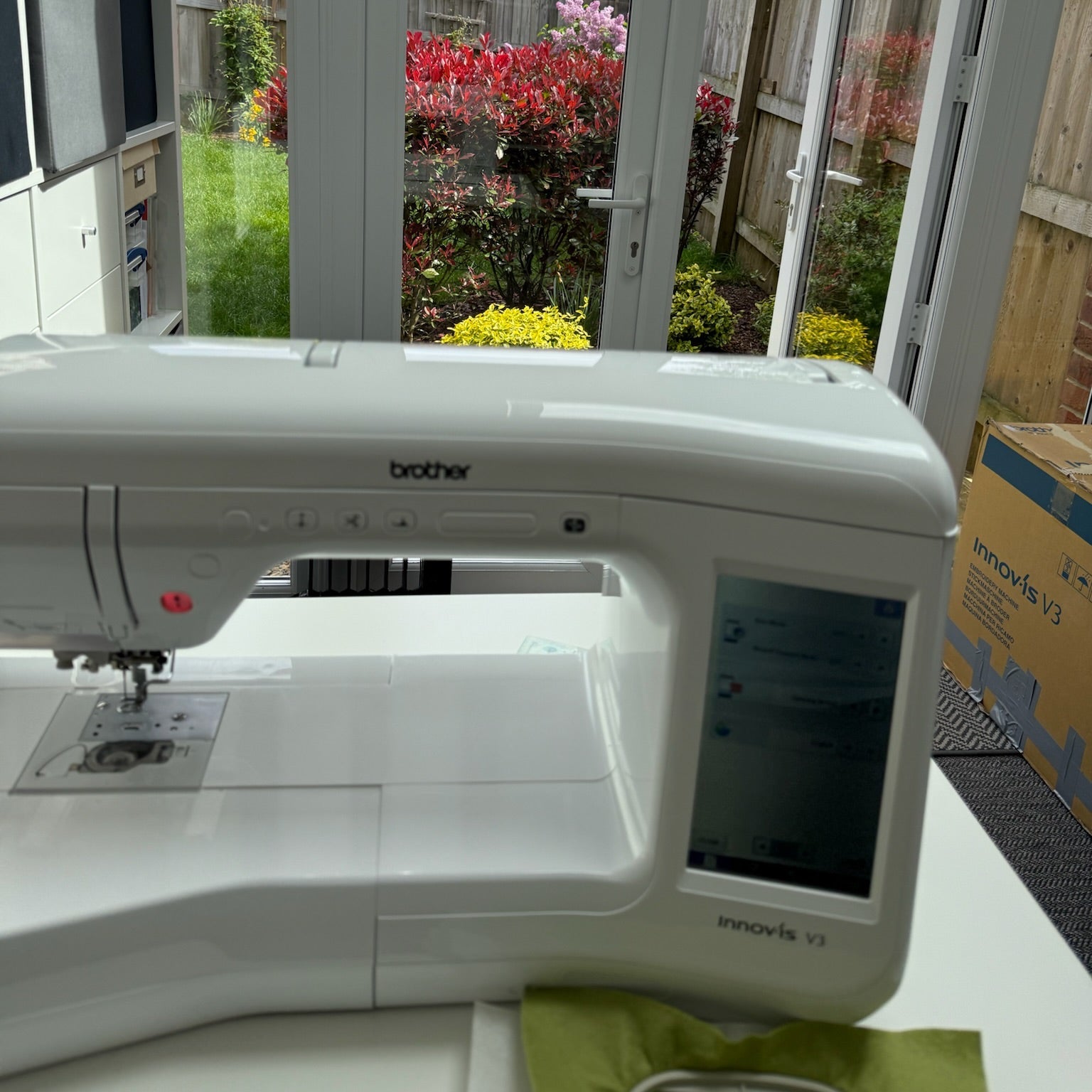 Brother Innovis V3 with PE10 | Pre-Loved Machine & Software