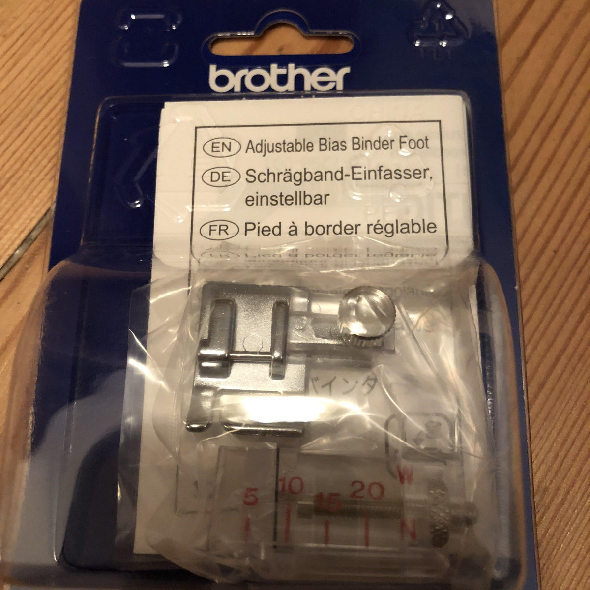 Brother F071 adjustable bias binder foot