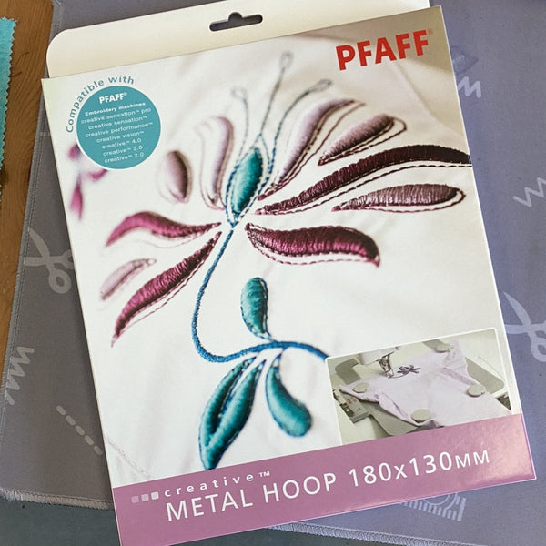 Pfaff Medium Metal Embroidery Hoop - 821034096 - 180mm x130mm