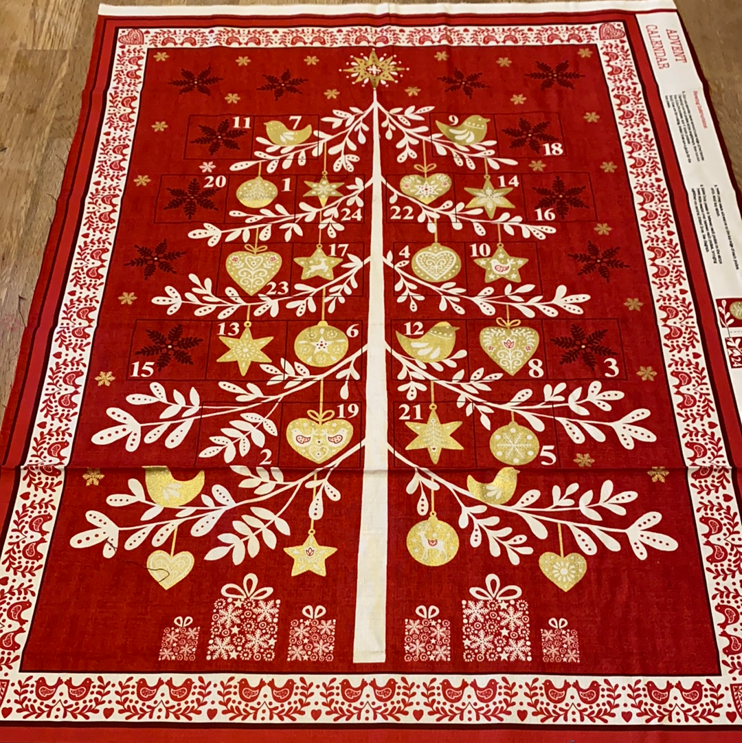 XP022 Red Makower Christmas Tree Panel Fabric