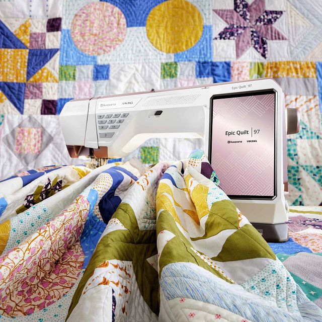HUSQVARNA VIKING Epic Quilt 97 Sewing Machine