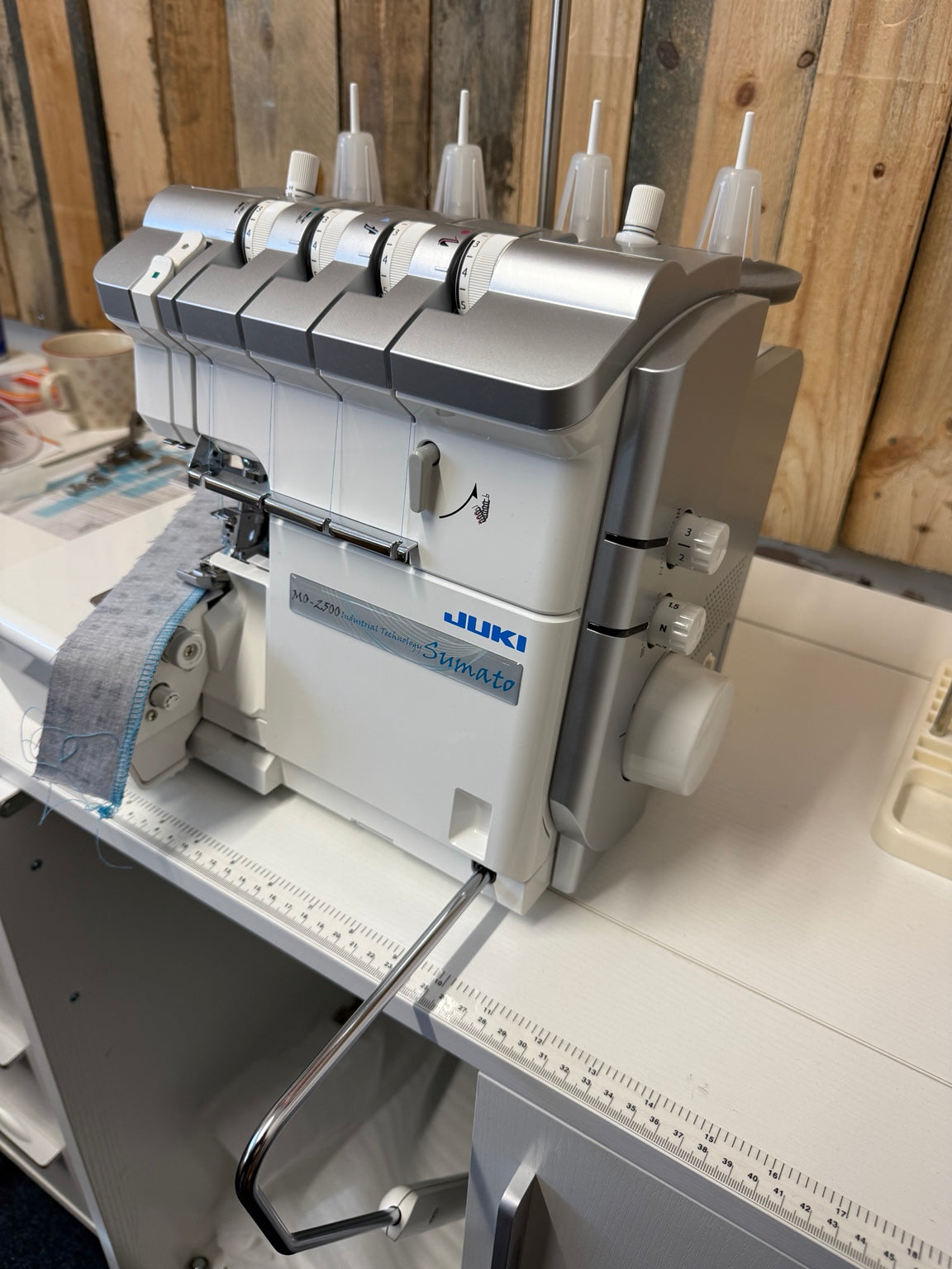 Pre-loved Juki MO-2500 Sumato angled view