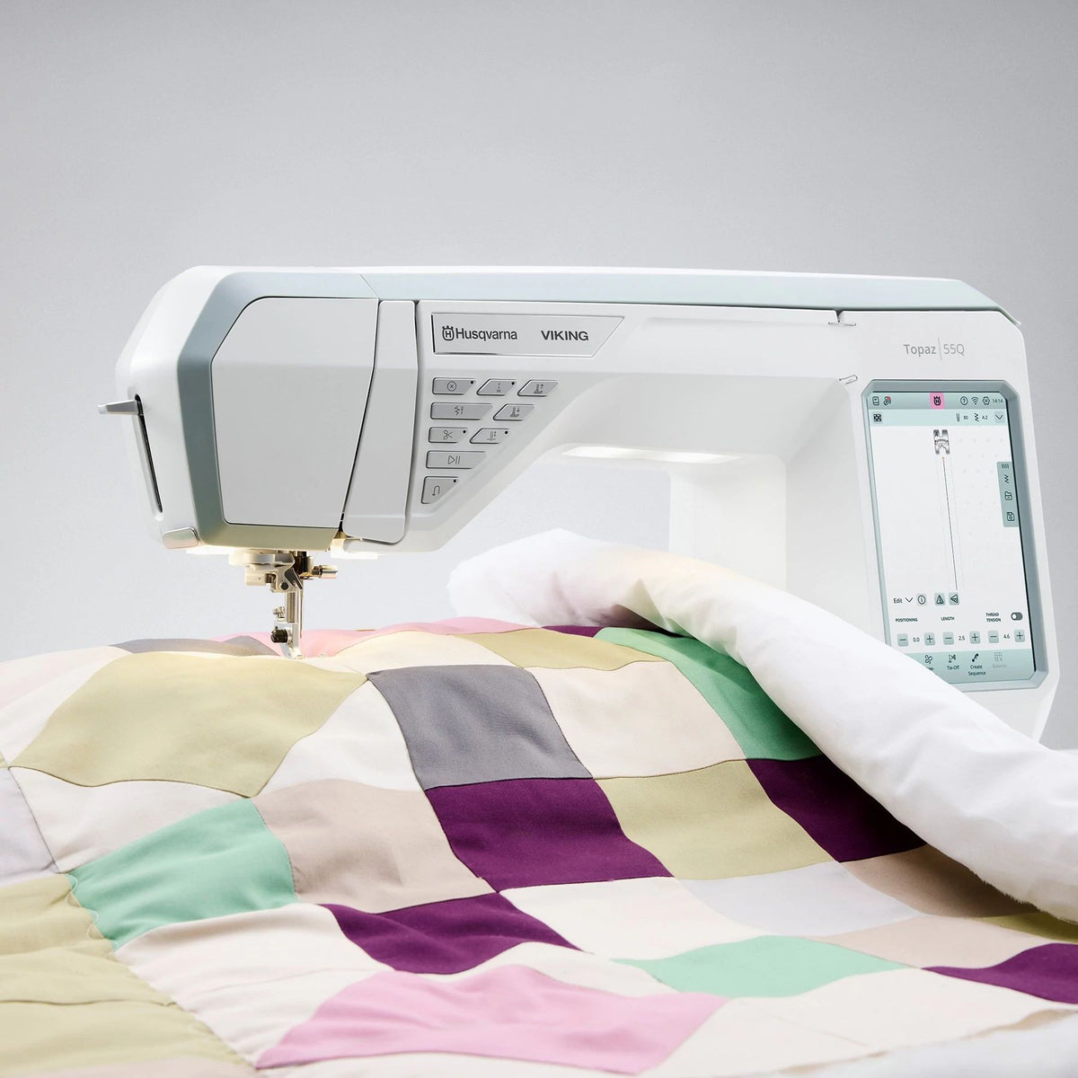 HUSQVARNA VIKING DESIGNER TOPAZ 55Q Sewing Machine