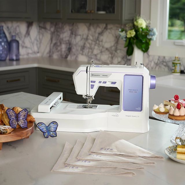 HUSQVARNA VIKING DESIGNER QUARTZ 29 Sewing & Embroidery Machine