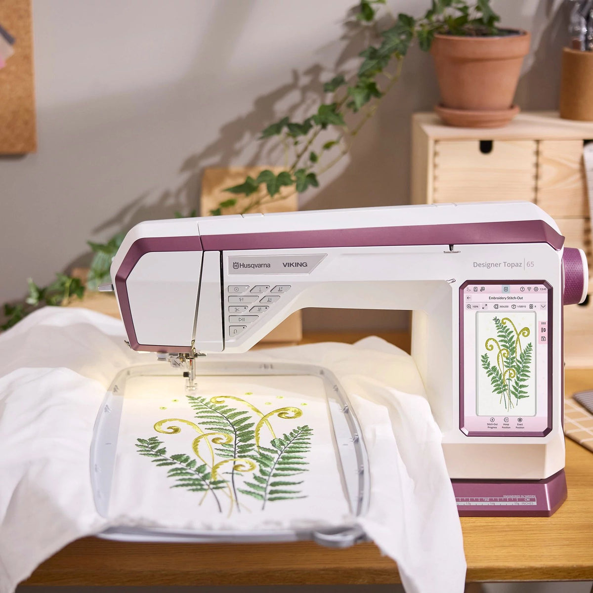 HUSQVARNA VIKING DESIGNER TOPAZ 65 Sewing & Embroidery Machine