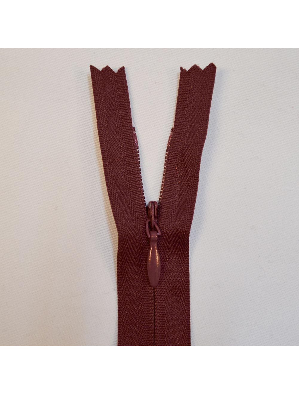 YKK Vislon Heavy Duty Zips - Burgundy 527