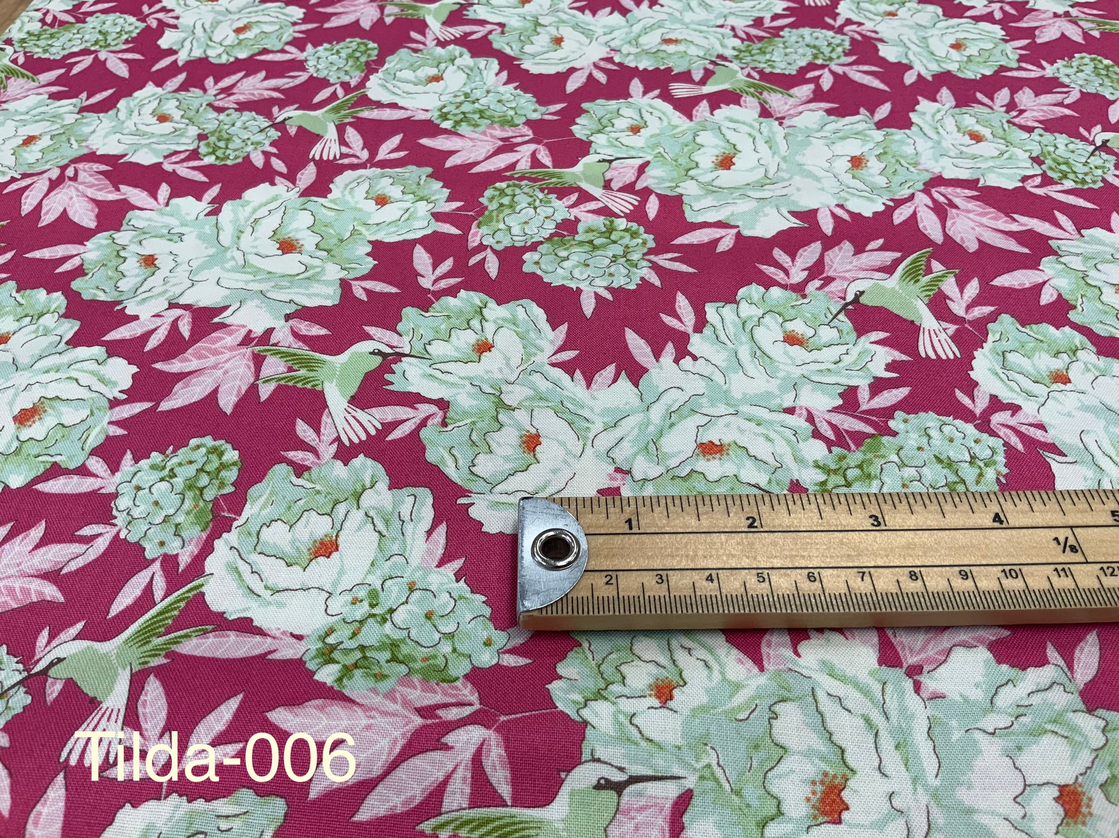 Tilda Fabric Lemontree Collection- Hummingbird -pink per 50cm Tilda 006