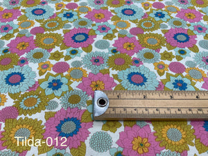 Tilda Fabric Lemontree Collection- Boogie Flower-Dove White - per 50cm Tilda 012