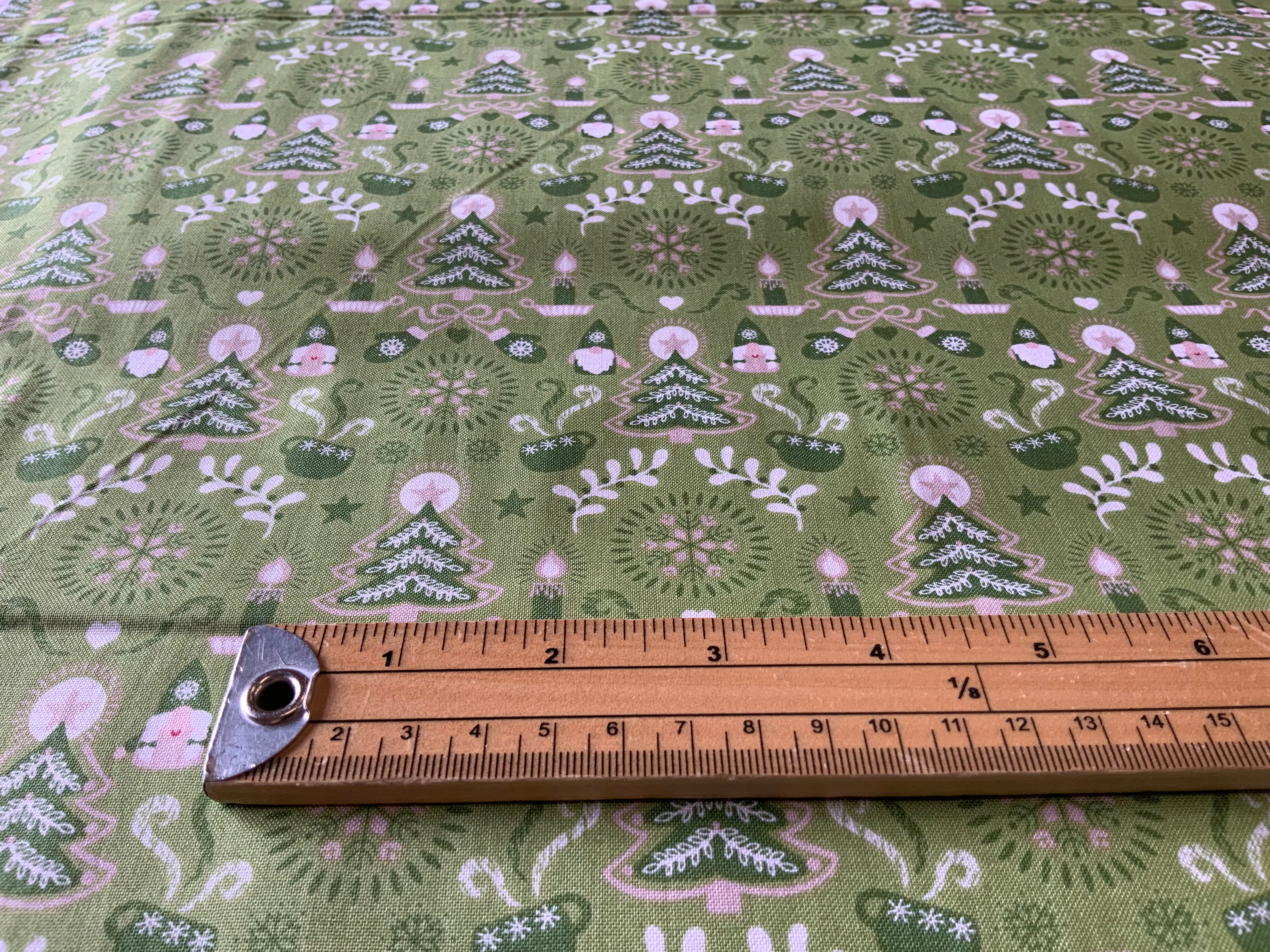 X110 Hygge Christmas D# C28 | Lewis & Irene - 1/2 metre