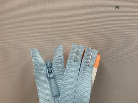 YKK Concealed Zipper / Invisible Zipper 16 inch 41cm Baby Blue (542) ZS2\T1
