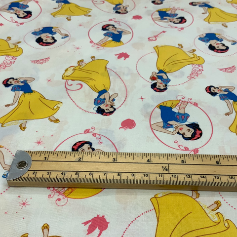 Disney Princess - Snow White - 100% Cotton Fabric - LFH09
