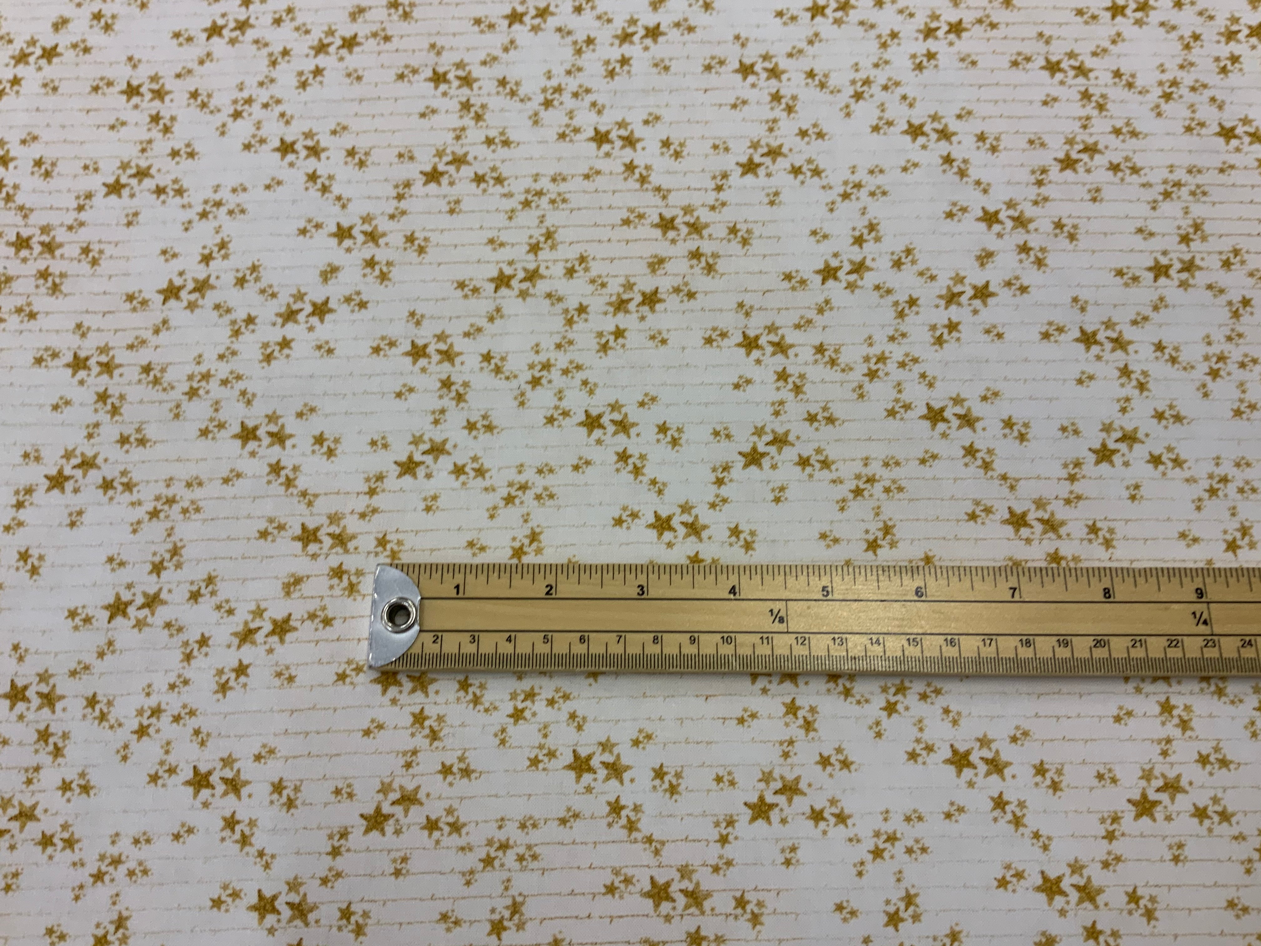 X057 Rainbow Unicorns 9013/02 Stardust on Cream | Kennard & Kennard - 1/2 Metre