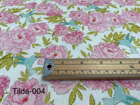 Tilda Fabric Lemontree Collection- Hummingbird Dove White  per 50cm Tilda 004