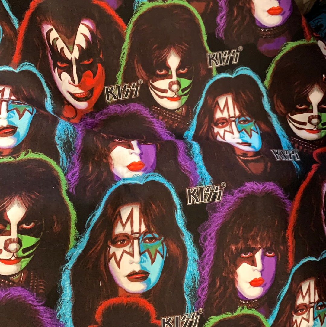 Kiss Fabric Last Piece | 80cm by 110cm