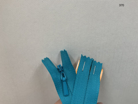 YKK Concealed / Invisible Zipper 9 inch 23cm (370) ZS3\R2