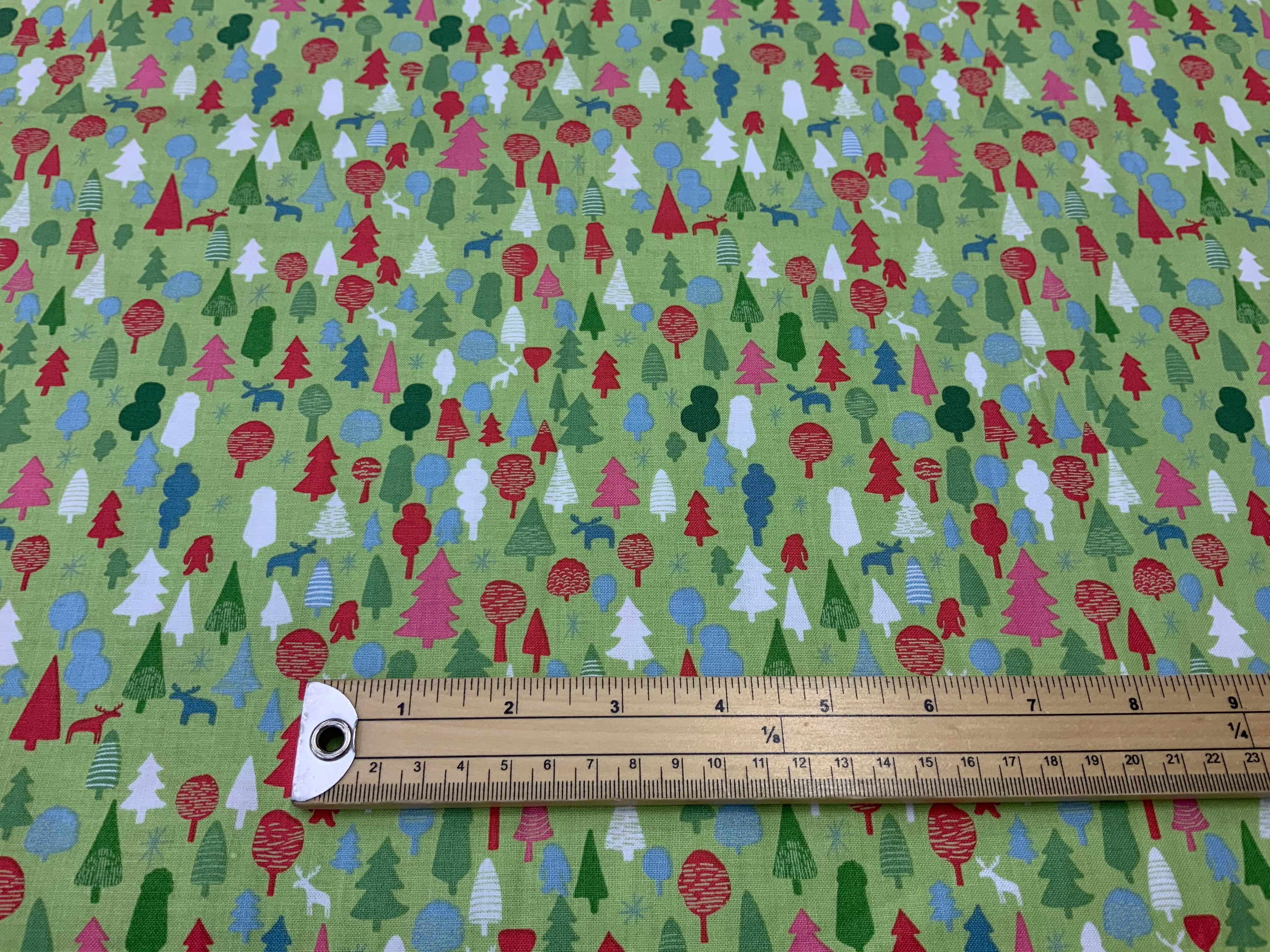 X035 Christmas-Tree Series | Kingston Fabric - 1/2 Metre