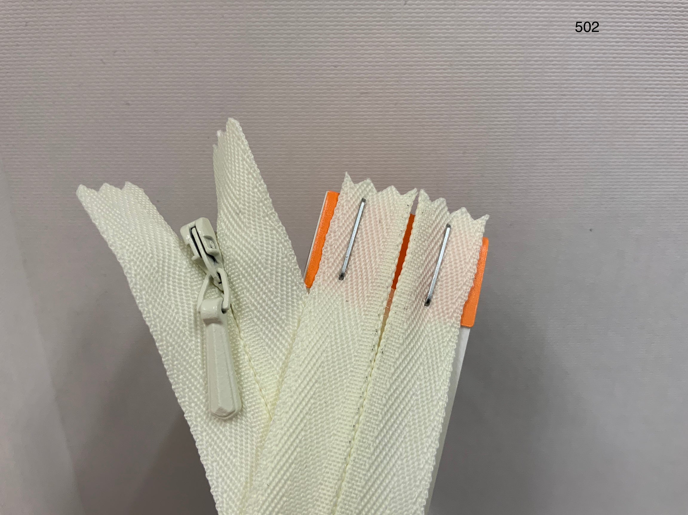YKK Concealed Zipper 16 inch 41cm Ivory (502) ZS2\C1
