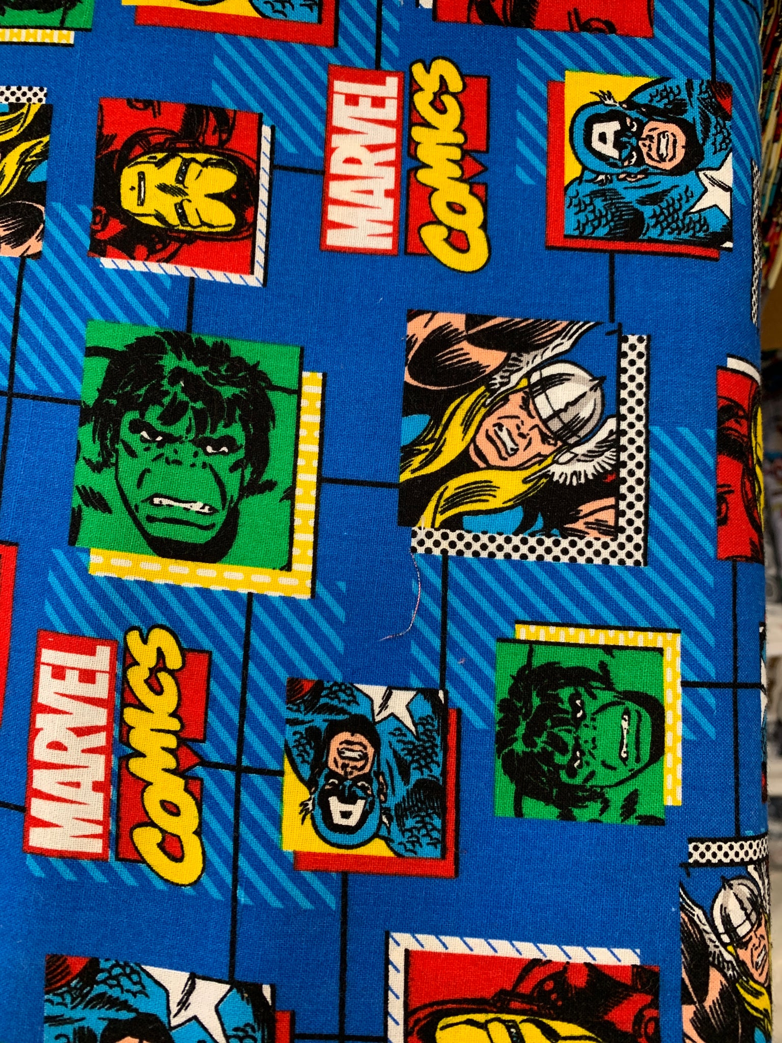 Marvel Fabric - Vintage Avengers On Blue LFB12