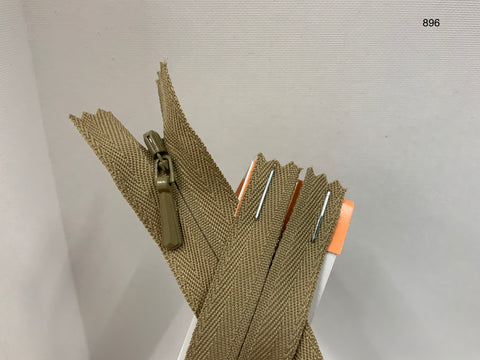 YKK Concealed / Invisible Zipper 9 inch 23cm Sandalwood (896) ZS3\H2