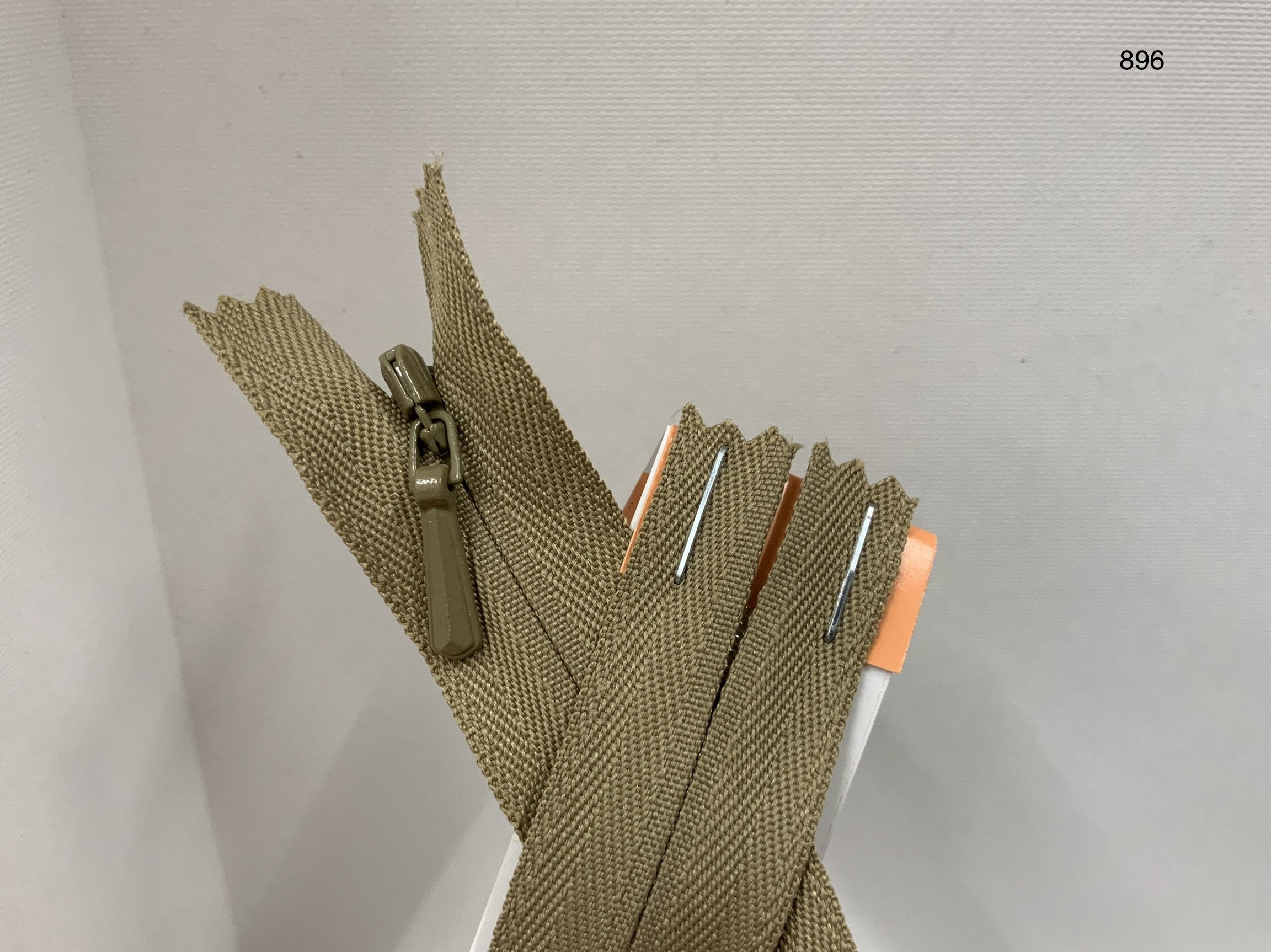YKK Concealed / Invisible Zipper 8inch 20cm Sandalwood (896) ZS2\H2