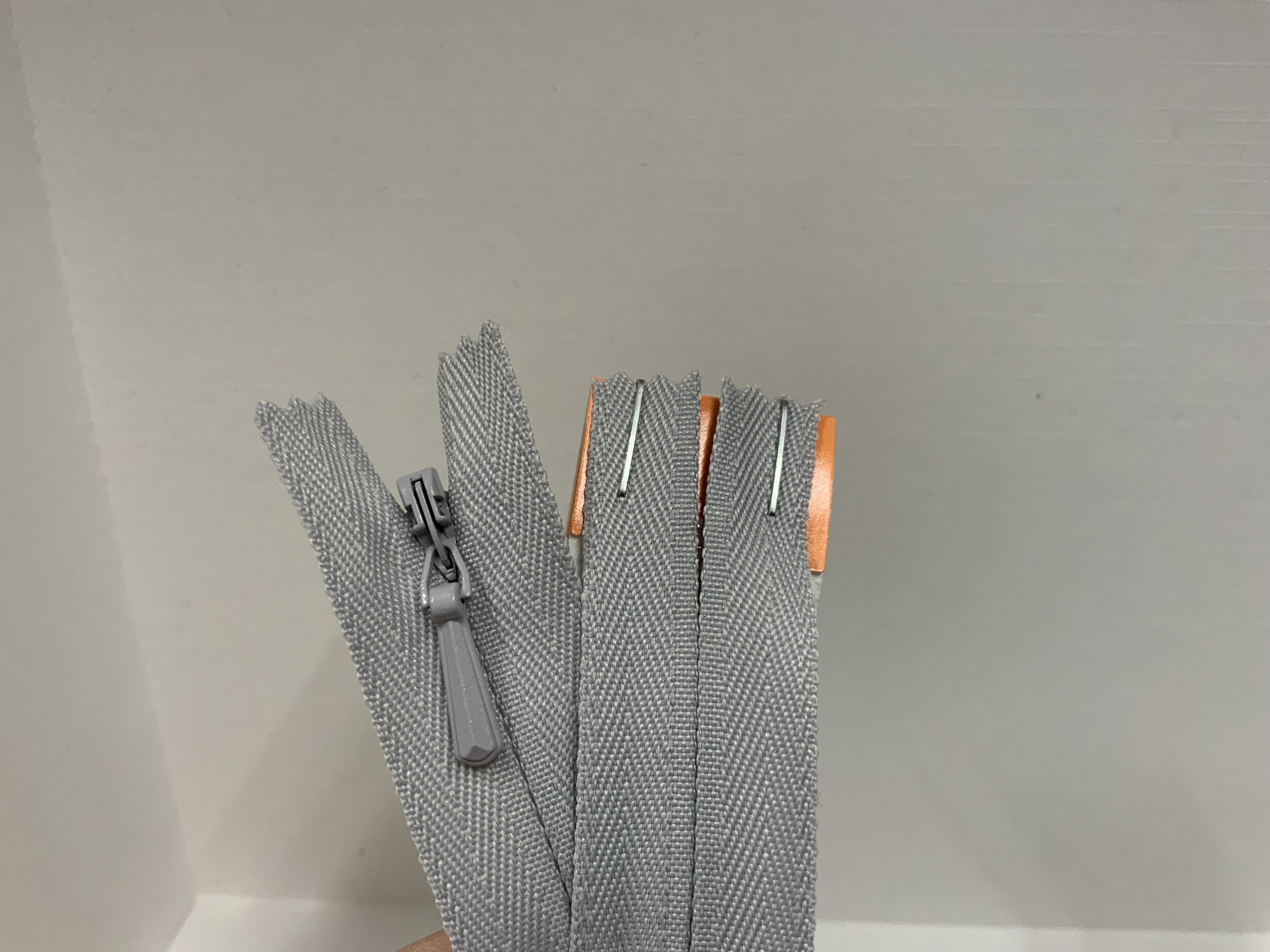 YKK Concealed / Invisible Zipper 8 inch 20cm Pale Grey (336) ZS2\AA2