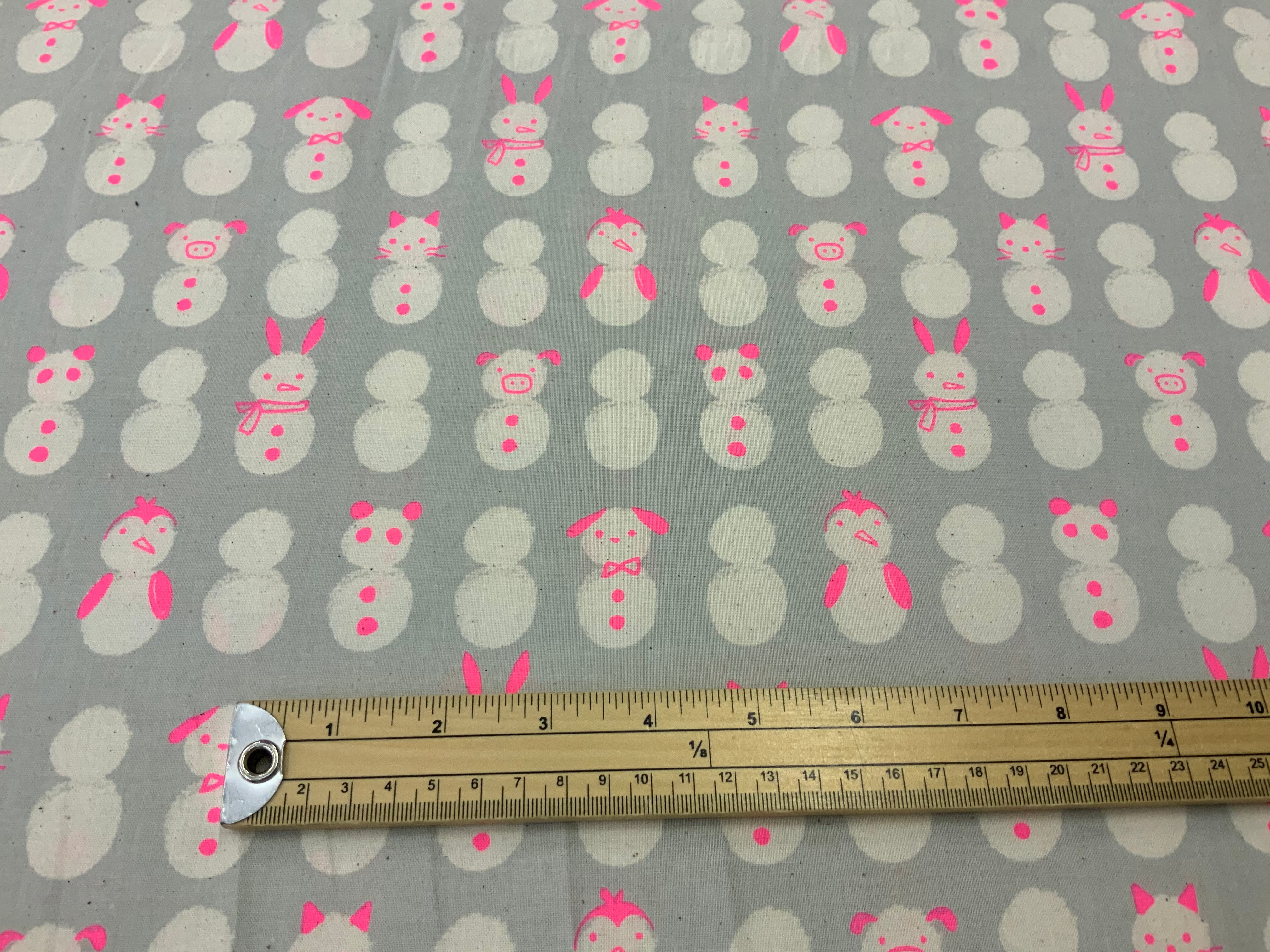 X034 Noel Winter 17 5136 | Cotton & Steel - 1/2 Metre